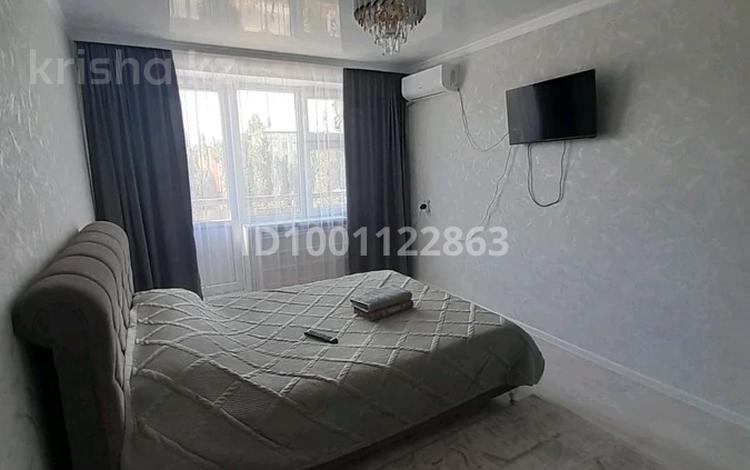 1-комнатная квартира · 45 м² · 4/5 этаж, 7 мкр 26 дом — 7 мкр 26 дом за 8 000 ₸ в Таразе — фото 2