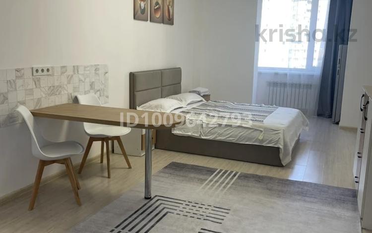 1-бөлмелі пәтер · 35 м² · 5/10 қабат, мкр Тастак-3, Қарсай батыр 326 326 — Озеро Сайран, бағасы: 2 000 ₸ в Алматы, Алмалинский р-н — фото 8