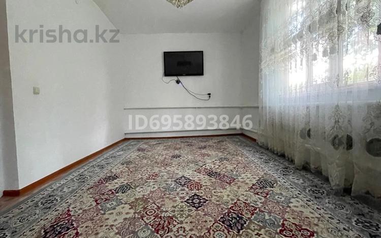 Отдельный дом · 3 комнаты · 63 м² · 10 сот., Беркимбаева 33а — Рядом с новой школой и дет.садом за 15 млн ₸ в Хромтау — фото 2