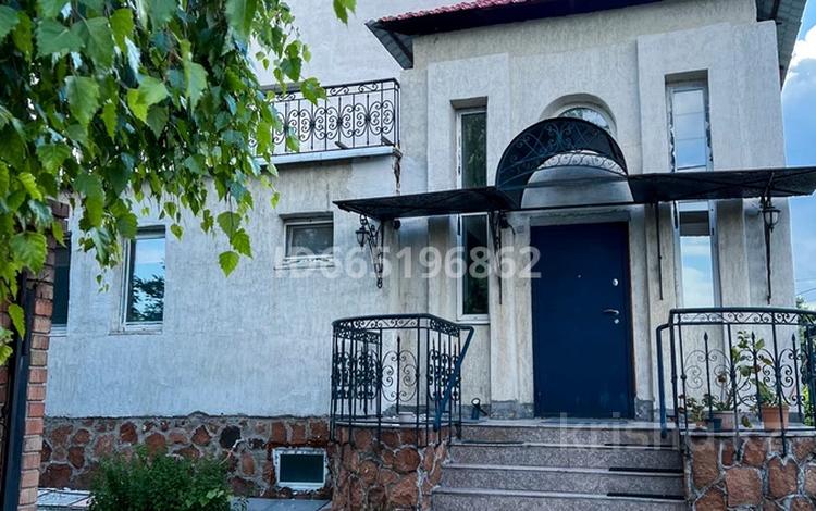 Отдельный дом · 5 комнат · 206.3 м² · 8 сот., улица Часникова 41 за 49.5 млн 〒 в Усть-Каменогорске — фото 16