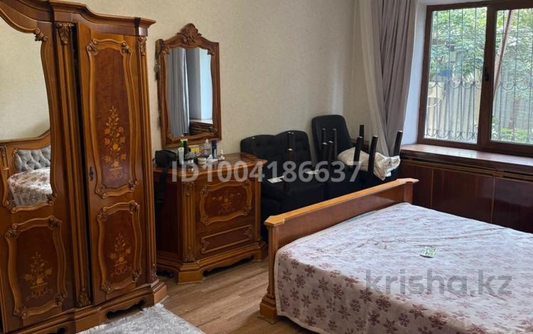 3-комнатная квартира · 90 м² · 1/9 этаж, Розыбакиева 136 за 450 000 ₸ в Алматы, Бостандыкский р-н — фото 2
