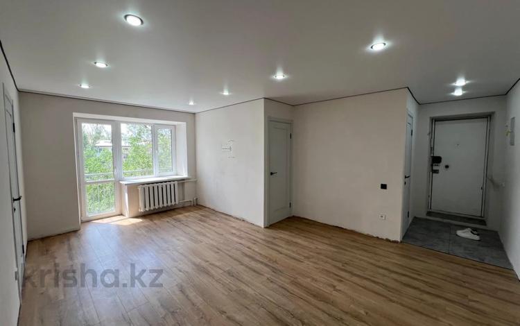 2-комнатная квартира · 44.2 м² · 5/5 этаж, мкр Новый Город, Алиханова за 15.9 млн ₸ в Караганде, Казыбек би р-н — фото 2