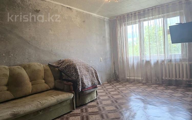 3-бөлмелі пәтер · 63 м² · 5/5 қабат, абая, бағасы: 16 млн ₸ в Уральске — фото 2