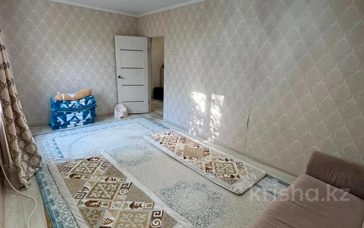 3-бөлмелі пәтер · 61 м² · 2/5 қабат, 1 ш/а, Тургенева, бағасы: 16.5 млн ₸ в Актобе, мкр 5 — фото 2