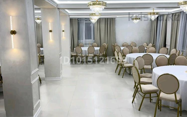 Жеке үй · 4 бөлме · 350 м², Мызы 15/1 — Ресторан Бастау, бағасы: 160 000 ₸ в Усть-Каменогорске — фото 2