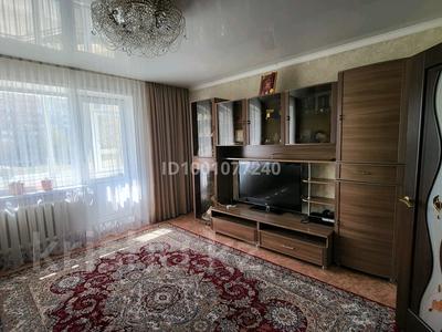 4-бөлмелі пәтер · 81 м² · 2/10 қабат, Карменова 72, бағасы: 32 млн 〒 в Семее