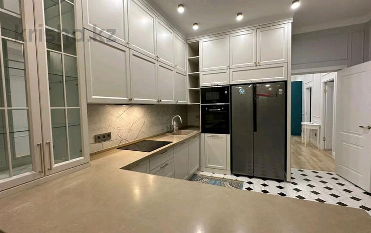 2-комнатная квартира · 80 м² · 13/16 этаж, 17-й мкр 32/1 за 350 000 ₸ в Актау — фото 2
