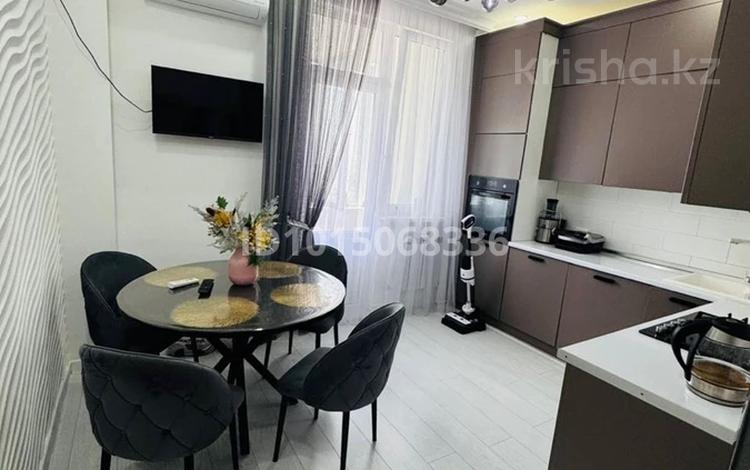 2-комнатная квартира · 74 м² · 8/9 этаж, мкр Нурсая, Абулхайыр хана 74-5 за 39 млн ₸ в Атырау — фото 2