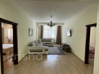 3-бөлмелі пәтер, 90 м², 1/11 қабат ай сайын, 17-й мкр, 17 мкрн 7, бағасы: 300 000 〒 в Актау, 17-й мкр