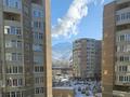 3-комнатная квартира · 65 м² · 5/10 этаж, Кенесары хана за 53 млн 〒 в Алматы, Наурызбайский р-н