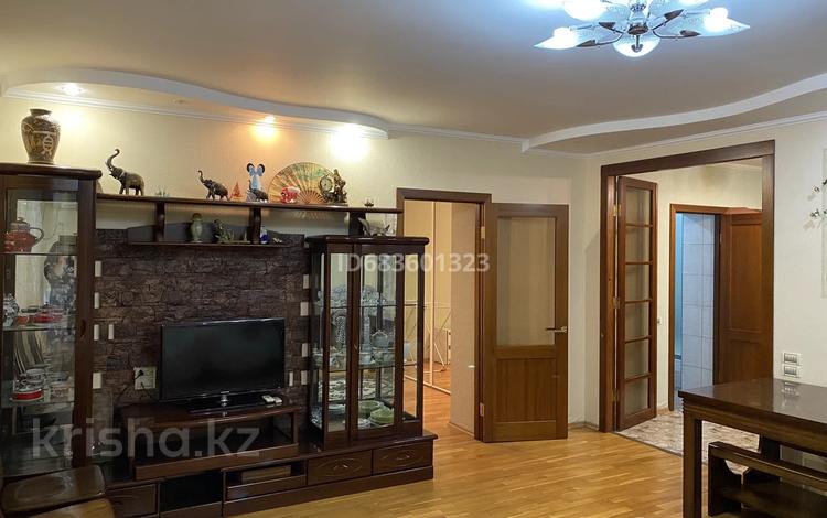 2-бөлмелі пәтер · 63.9 м² · 4/5 қабат · ай сайын, 15-й мкр 12а, бағасы: 250 000 〒 в Актау, 15-й мкр — фото 2