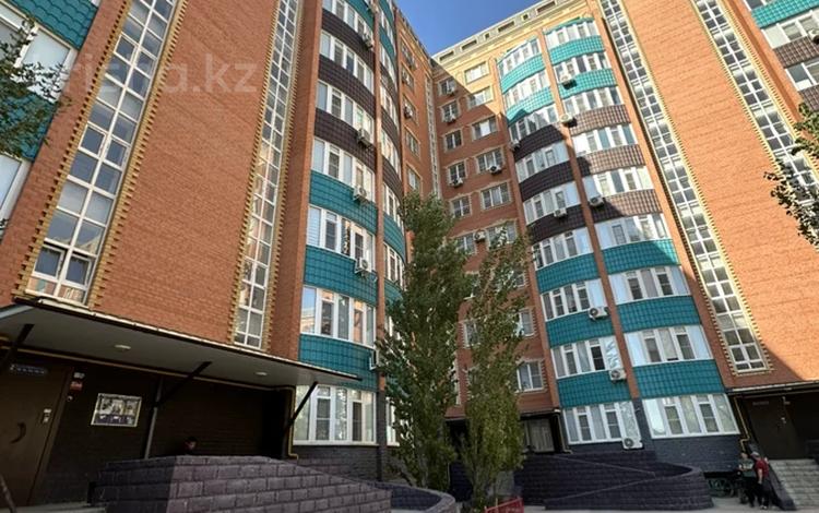 3-комнатная квартира · 100 м² · 1/10 этаж, мкр 12, газизы жубановой за 45 млн ₸ в Актобе — фото 2