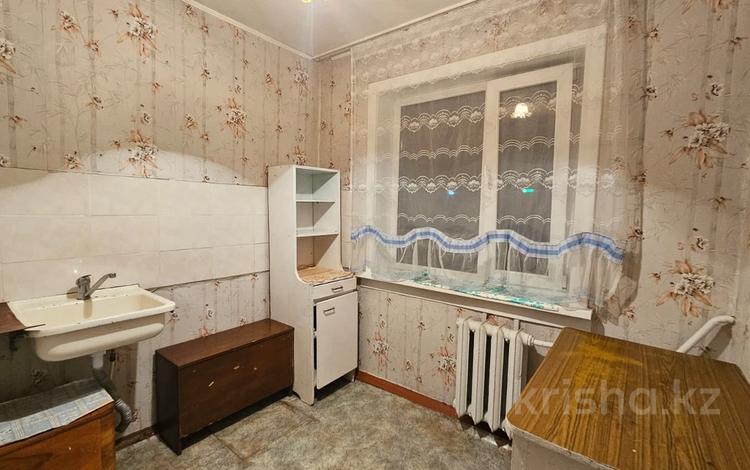 2-комнатная квартира, 45 м², 5/5 этаж, сатпаева 25 за 11.9 млн 〒 в Павлодаре — фото 2