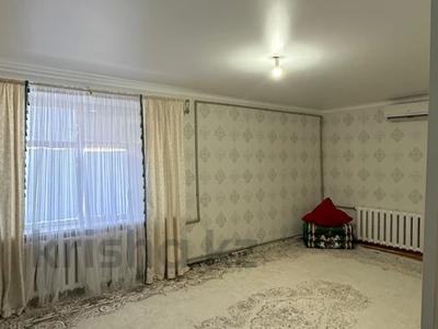 3-комнатная квартира · 70 м² · 5/5 этаж, Байсейтов 102 за 10 млн 〒 в 