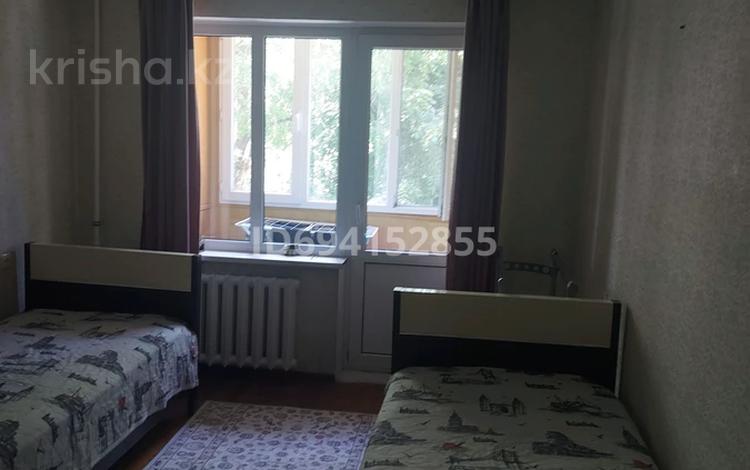 3 комнаты · 18 м², мкр Коктем-1, Маркова 47а — Тимирязева маркова за 80 000 〒 в Алматы, Бостандыкский р-н — фото 2