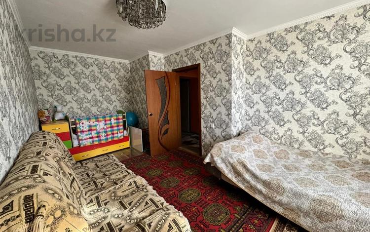 2-бөлмелі пәтер, 50 м², 2/5 қабат, мкр Фёдоровка , Молокова 94, бағасы: 15 млн 〒 в Караганде, Казыбек би р-н — фото 2