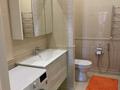 2-бөлмелі пәтер · 80 м² · 4/8 қабат, мкр Центральный, Валиханова 13блокА, бағасы: 350 000 〒 в Атырау — фото 6
