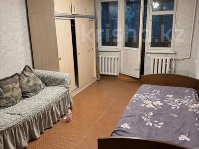 2-бөлмелі пәтер · 43 м² · 2/4 қабат, Жарокова 130 — проспект Абая, бағасы: 250 000 ₸ в Алматы, Бостандыкский р-н