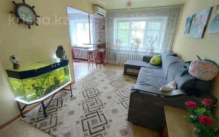 3-бөлмелі пәтер · 57.6 м² · 1/4 қабат, 1 мкр 37 — 1 этаж, бағасы: 10.5 млн ₸ в Степногорске — фото 2