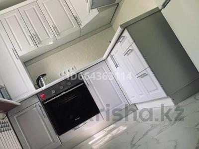 2-комнатная квартира, 48 м², 1/5 этаж помесячно, мкр Новый Город, Пр. Нуркена - Абдирова 10 за 230 000 〒 в Караганде, Казыбек би р-н