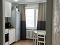2-бөлмелі пәтер · 54 м² · 2/5 қабат, Голубые пруды ш/а. 11, бағасы: 21 млн ₸ в Караганде, Алихана Бокейханова р-н — фото 4