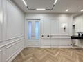 5-комнатная квартира · 142 м² · 11/12 этаж, Толе би 25/1 — Дизайнерский ремонт за 115 млн 〒 в Астане, Нура р-н — фото 14