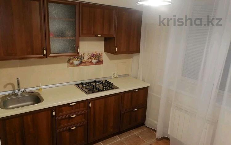 2-комнатная квартира · 45 м² · 3/5 этаж, мкр Аксай-1 21 за 240 000 ₸ в Алматы, Ауэзовский р-н — фото 2