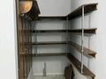 Свободное назначение, офисы, магазины и бутики, медцентры и аптеки, образование, кабинеты и рабочие места · 72 м² за 350 000 ₸ в Шымкенте, Абайский р-н — фото 3