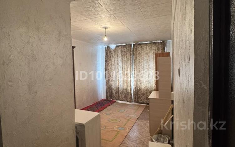 1-бөлмелі пәтер · 17 м² · 1/4 қабат, мкр Таугуль-1 6/1 — Тоқтабаева Сулейменова, бағасы: 16 млн ₸ в Алматы, Ауэзовский р-н — фото 2