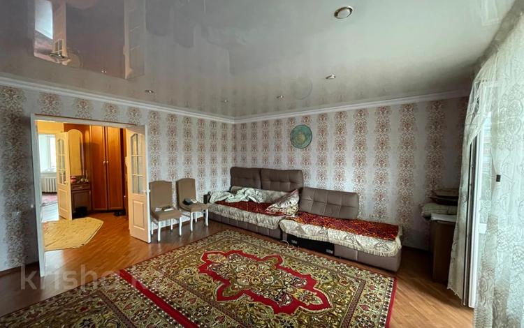 2-комнатная квартира, 90 м², 4/5 этаж, Уалиханова за 35 млн 〒 в Петропавловске — фото 11