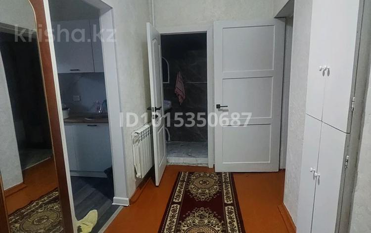 2-бөлмелі пәтер · 55 м² · 2/2 қабат, Махмуд Кашкари 4, бағасы: 130 000 ₸ в Шу — фото 2