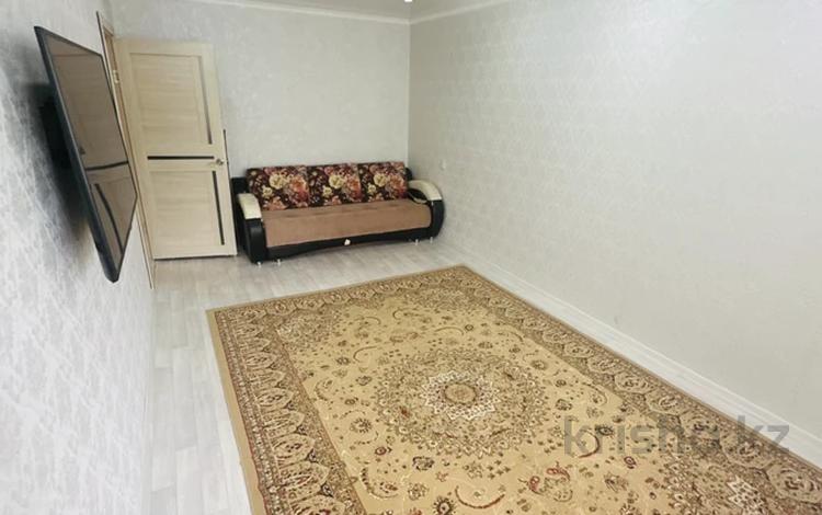 2-бөлмелі пәтер · 45 м² · 4/5 қабат, мкр Строитель, бағасы: 15.5 млн ₸ в Уральске — фото 3
