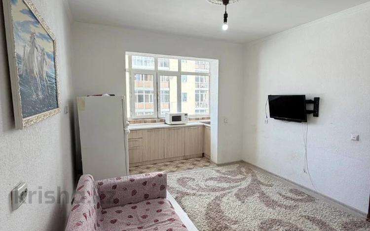 2-комнатная квартира · 42 м² · 5/10 этаж, Роза Багланова 3 за 21.5 млн ₸ в Астане, Нура р-н — фото 2