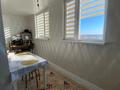2-комнатная квартира · 56 м² · 4/5 этаж, 15-й мкр 54 — Возле , с ремонтом ,частично с мебелью, счетчики ,сплит система, с видом на море за 16.8 млн ₸ в Актау — фото 6