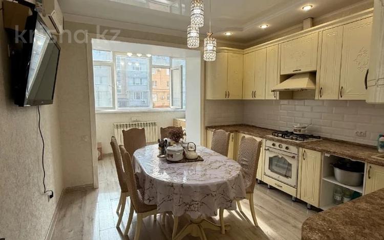 4-комнатная квартира · 122.8 м² · 1/5 этаж, мкр. Алтын орда, Тауелсиздик за 51 млн ₸ в Актобе — фото 7