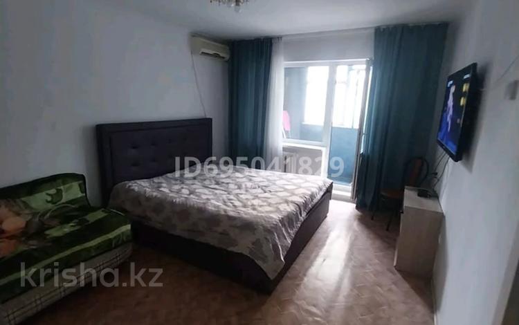 1-комнатная квартира · 30 м² · 3/5 этаж, Отырар 11 — Валиханова за 10 000 ₸ в Астане, р-н Байконур — фото 2