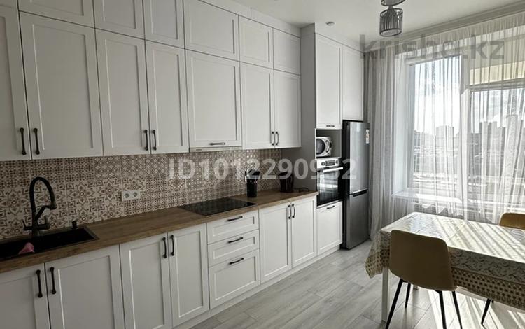 1-комнатная квартира · 43 м² · 7/9 этаж, ул. Фаризы Онгарсыновой за 230 000 ₸ в Астане, Есильский р-н — фото 2