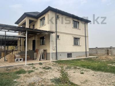 Отдельный дом · 6 комнат · 331.2 м² · 6.7 сот., Агыбай батыра 17 за 100 млн 〒 в 