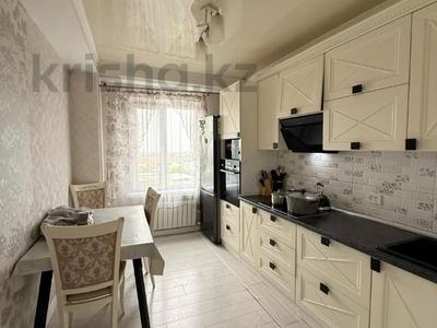 3-бөлмелі пәтер · 80.8 м² · 10/12 қабат, Абая 157 — Розыбакиева, бағасы: ~ 65.9 млн ₸ в Алматы, Алмалинский р-н