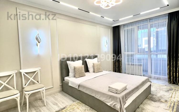3-комнатная квартира · 65 м² · 3/9 этаж, ул. Толе би 285/8к14 за 25 000 ₸ в Алматы, Ауэзовский р-н — фото 2