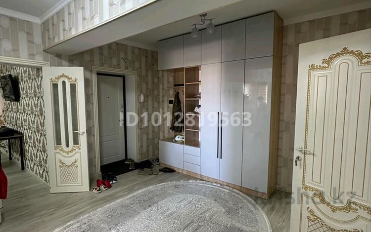 3-бөлмелі пәтер · 79 м² · 3/5 қабат, г.Туркестан 45, бағасы: 35 млн ₸ — фото 2