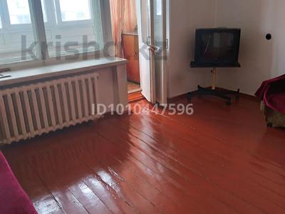 1-комнатная квартира · 33.3 м² · 5/5 этаж, Ауэзова — Диагностический центр,ресторан Иртыш,гастроном Колос. за ~ 15.9 млн 〒 в Усть-Каменогорске