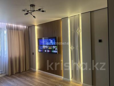 1-бөлмелі пәтер · 33 м² · 3/5 қабат, мкр Каратау Люкс — Квартира возле ресторана Кобыз, Ritm Day кафе круглосуточная. В доль дороги рядрм Президентскии парк. Квартира после кап ремонта. Вся мебель новая. Квартира не для вечеринок. Сутка :20 тыс. Ночь:15 тыс, бағасы: 15 000 ₸ в Таразе
