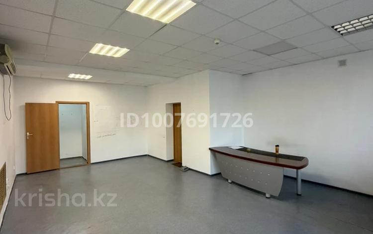 Офисы · 45 м² за 180 000 ₸ в Актобе — фото 2