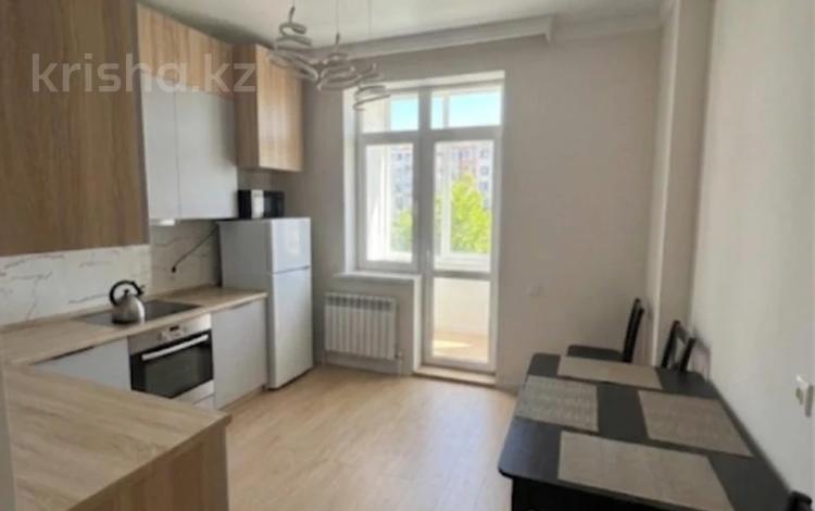 3-комнатная квартира · 110 м², ул. Бухар жырау 34/2 за 400 000 ₸ в Астане, Есильский р-н — фото 2