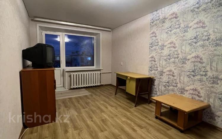 1-комнатная квартира, 30 м², 5/5 этаж, ул. Кобланды Батыра 62 — Низкая цена за 9.8 млн 〒 в Костанае — фото 3