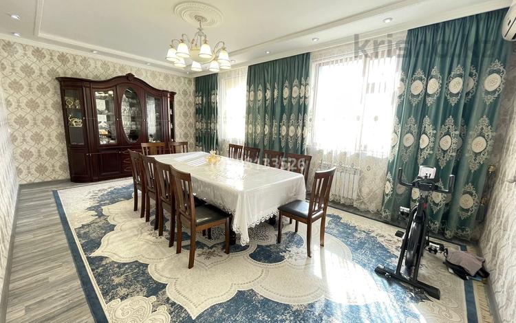 Отдельный дом · 7 комнат · 272 м² · 10 сот., Есенберлина 10 за 52 млн ₸ в Кентау — фото 2