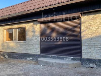 Жер үй мен саяжайлар в Улытау обл.: Жеке үй · 4 бөлме · 120 м² · 6 сот., Жанасова — Пересечение Жангельдин, бағасы: 37 млн 〒 Жеке үй · 4 бөлме · 120 м² · 6 сот., Жанасова — Пересечение Жангельдин, бағасы: 37 млн 〒 в Жезказгане