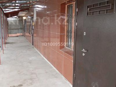Свободное назначение, офисы, магазины и бутики, салоны красоты, медцентры и аптеки, образование, развлечения, конференц-залы, кабинеты и рабочие места, студии · 40 м² за 120 000 〒 в Байкент