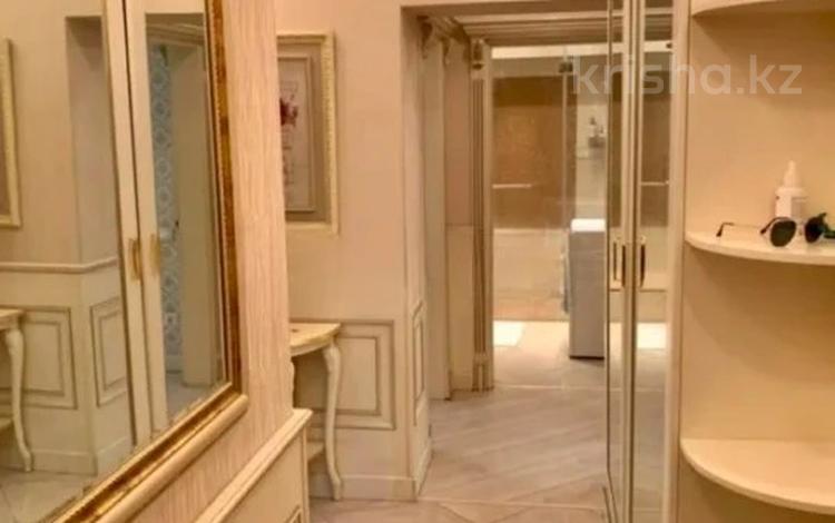 2-комнатная квартира · 61.4 м² · 2/5 этаж, Кабанбай батыра 66 за 86 млн ₸ в Алматы, Медеуский р-н — фото 2